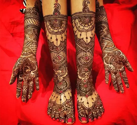 Heena Art in Rishikesh Dehradun